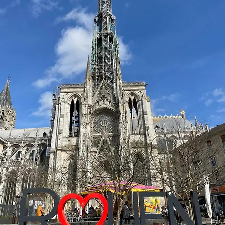 Le Shelter